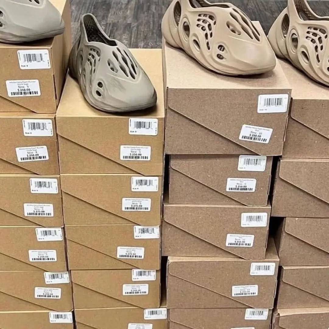 Adidas Yeezy Foam Runners Pallets