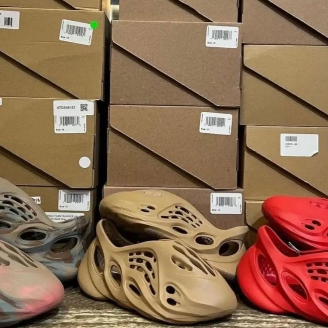 Wholesale Adidas Yeezy Foam Runners Pallets - Image 5