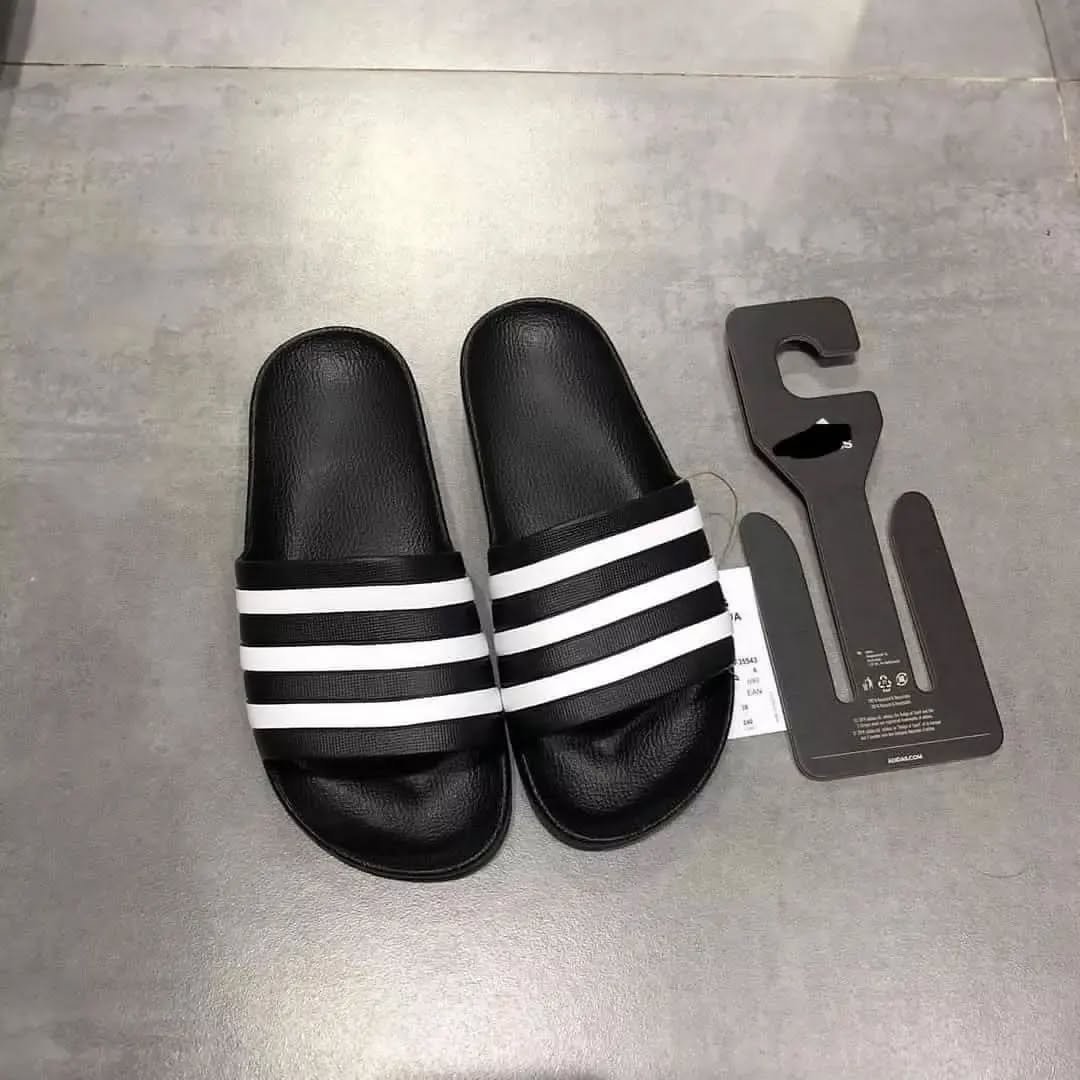Buy Adidas Sandals Wholesale Pallets: 100% Authentic Stock - Image 5