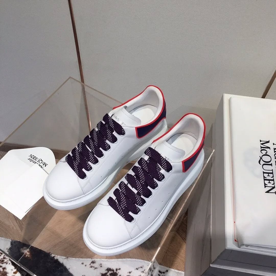 Alexander McQueen Sneakers Wholesale – Authentic Shoe Pallets - Image 5