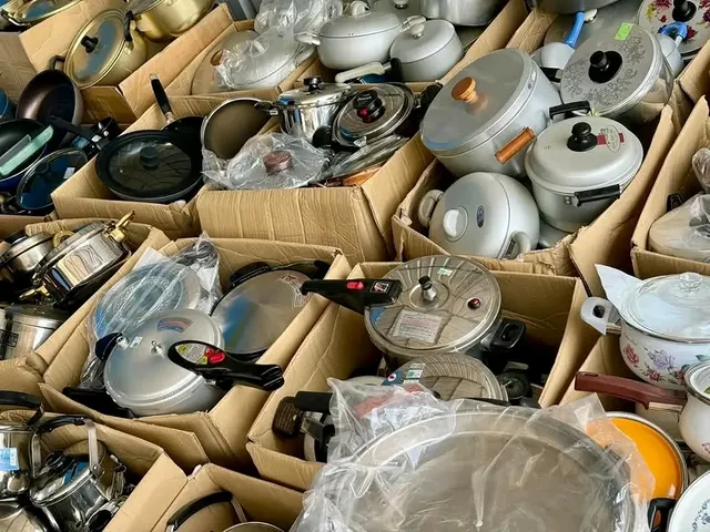 Premium Kitchenware and Utensil Inventory Pallets