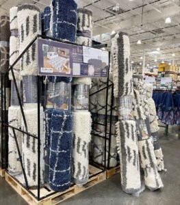 Wholesale Rug and carpet Liquidation Pallets